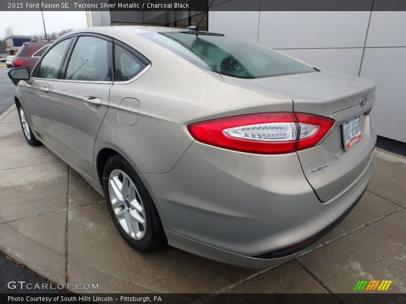 Tectonic Silver Metallic / Charcoal Black 2015 Ford Fusion SE