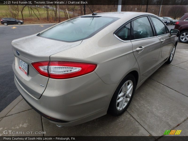 Tectonic Silver Metallic / Charcoal Black 2015 Ford Fusion SE