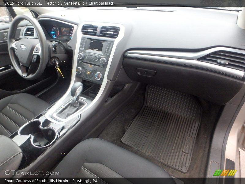 Tectonic Silver Metallic / Charcoal Black 2015 Ford Fusion SE
