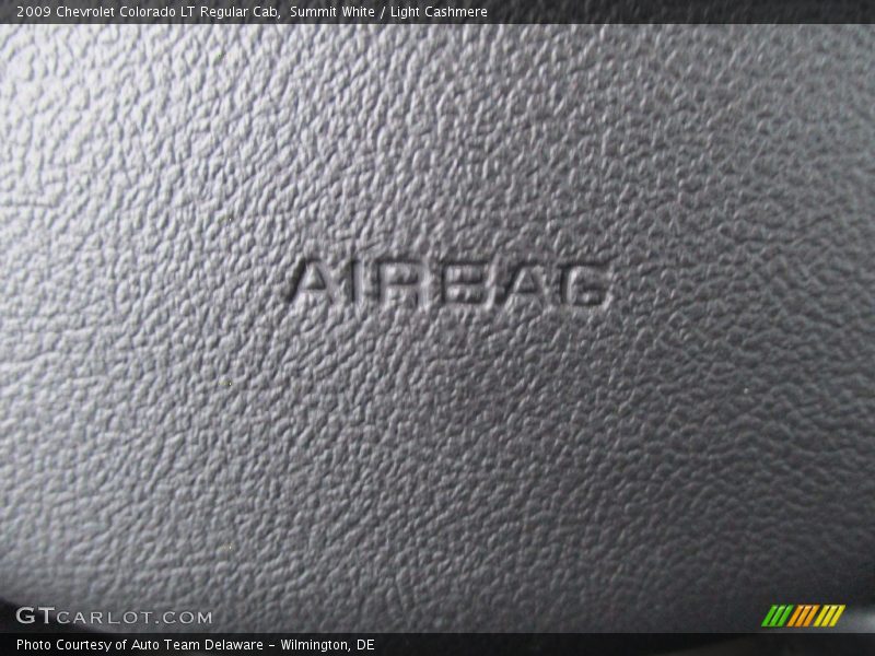 Summit White / Light Cashmere 2009 Chevrolet Colorado LT Regular Cab