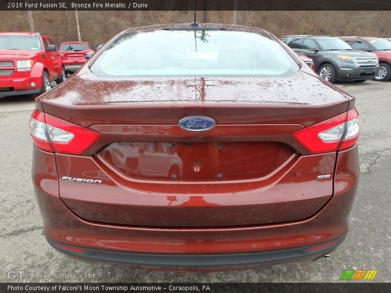 Bronze Fire Metallic / Dune 2016 Ford Fusion SE