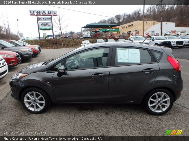 Magnetic Metallic / Charcoal Black 2016 Ford Fiesta SE Hatchback