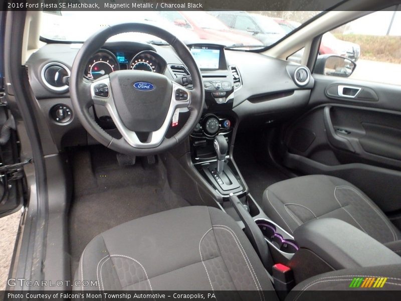 Magnetic Metallic / Charcoal Black 2016 Ford Fiesta SE Hatchback