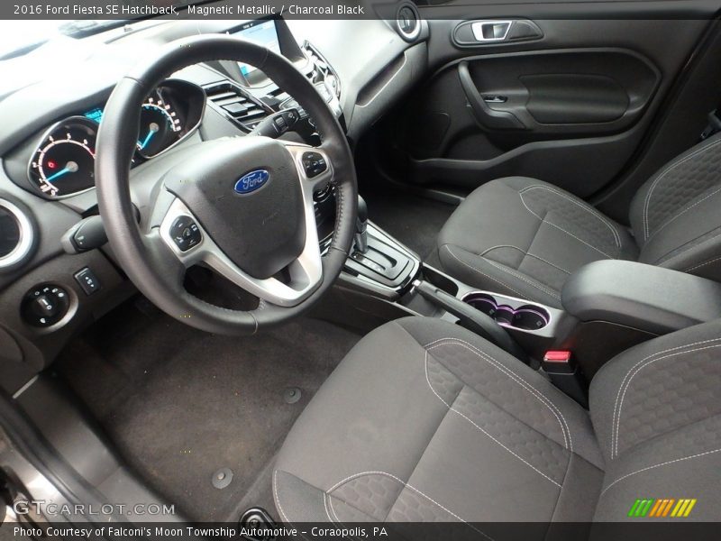 Magnetic Metallic / Charcoal Black 2016 Ford Fiesta SE Hatchback
