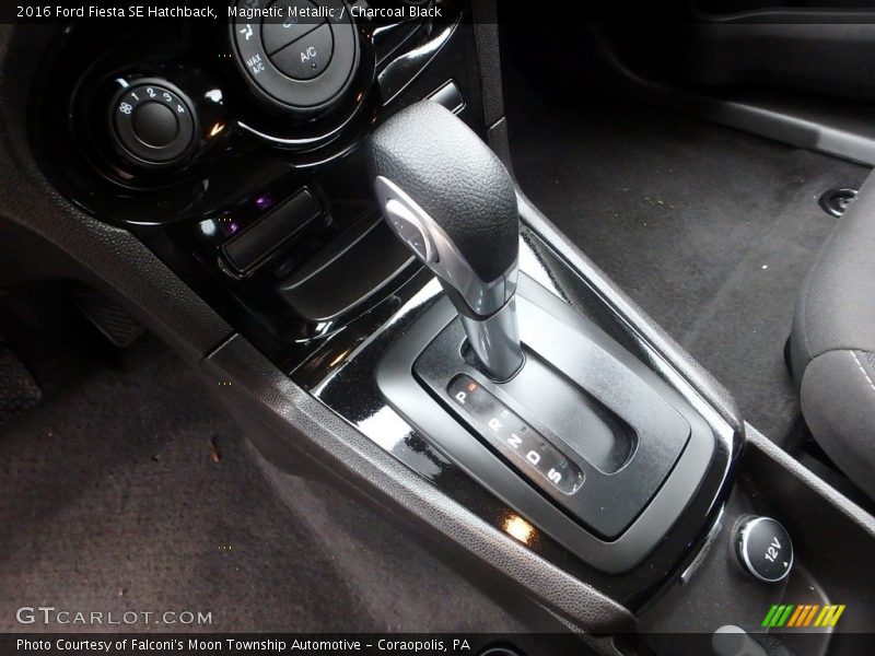 Magnetic Metallic / Charcoal Black 2016 Ford Fiesta SE Hatchback