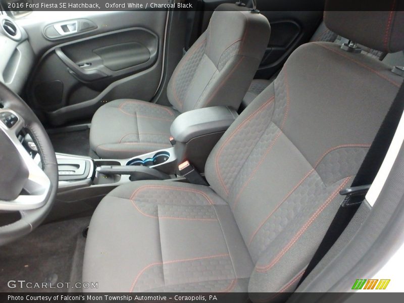 Oxford White / Charcoal Black 2016 Ford Fiesta SE Hatchback