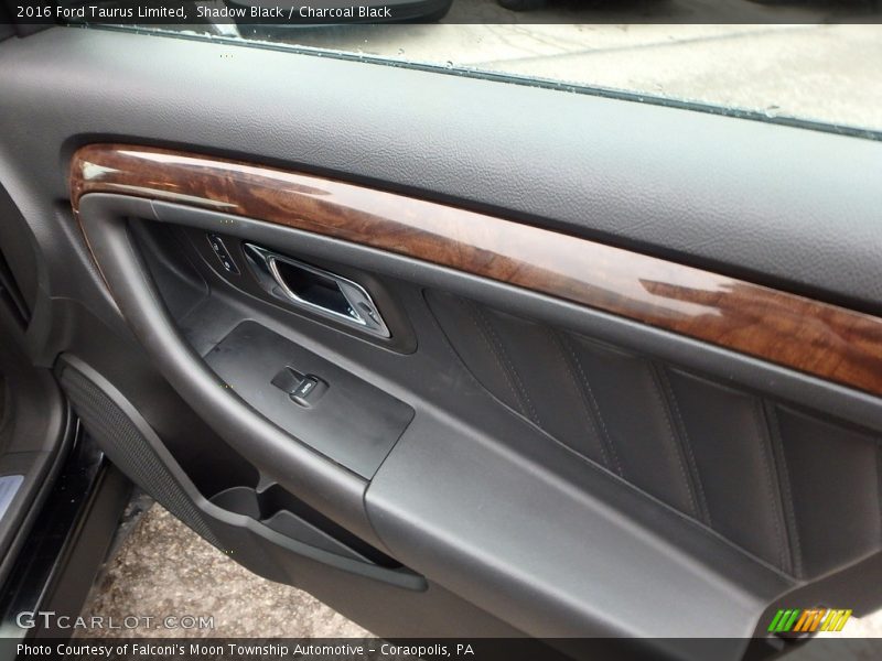 Shadow Black / Charcoal Black 2016 Ford Taurus Limited