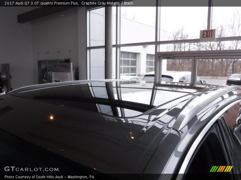 Graphite Gray Metallic / Black 2017 Audi Q7 3.0T quattro Premium Plus