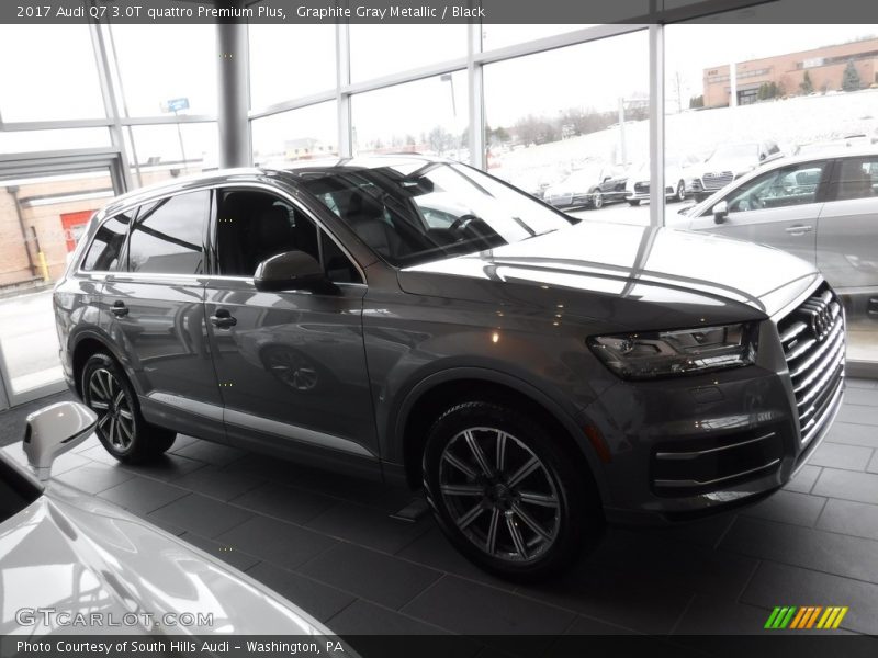 Graphite Gray Metallic / Black 2017 Audi Q7 3.0T quattro Premium Plus