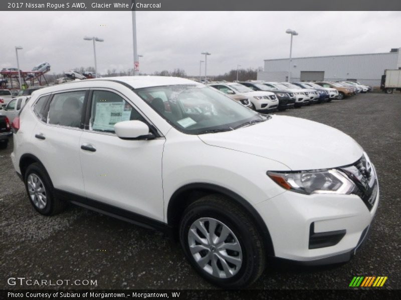 Glacier White / Charcoal 2017 Nissan Rogue S AWD