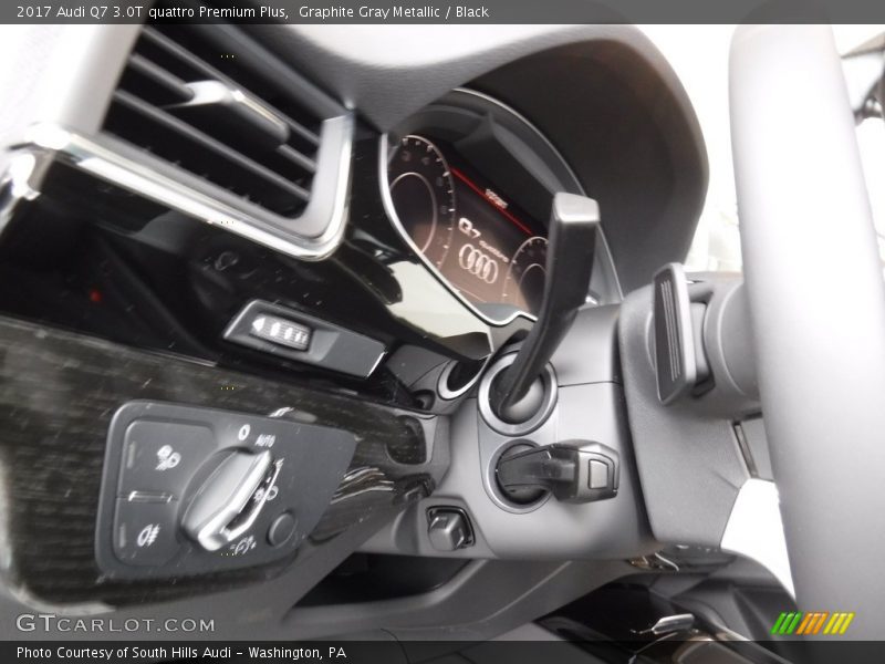 Graphite Gray Metallic / Black 2017 Audi Q7 3.0T quattro Premium Plus