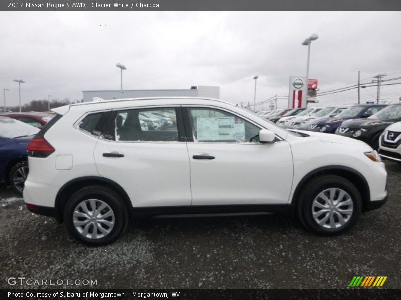 Glacier White / Charcoal 2017 Nissan Rogue S AWD