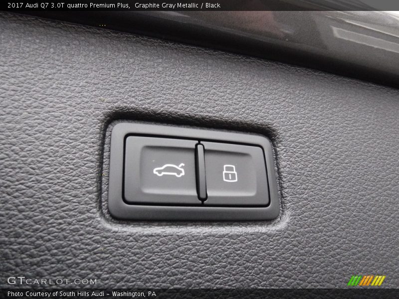 Graphite Gray Metallic / Black 2017 Audi Q7 3.0T quattro Premium Plus
