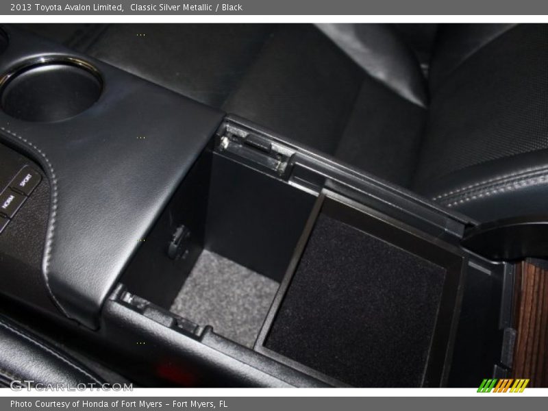 Classic Silver Metallic / Black 2013 Toyota Avalon Limited