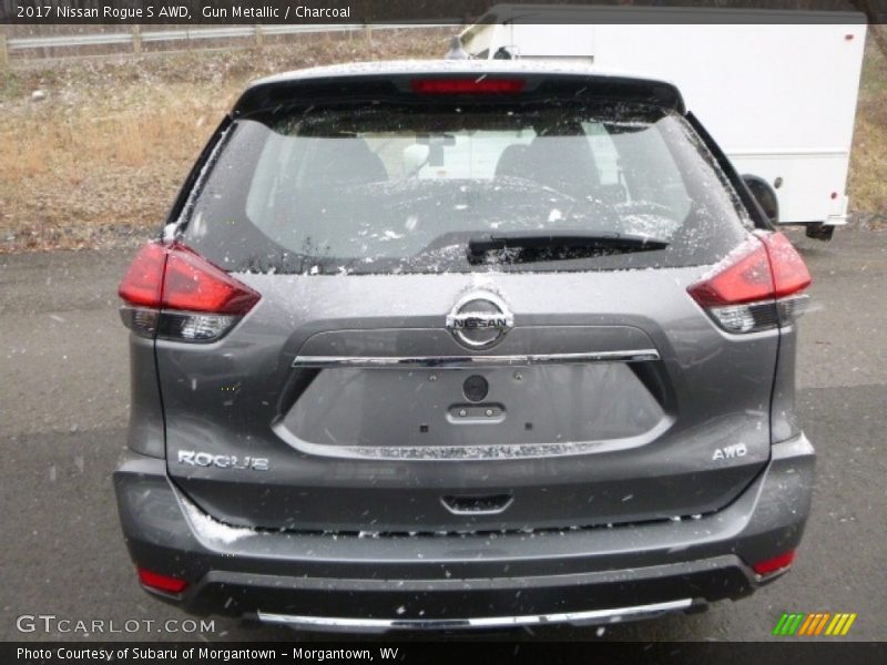 Gun Metallic / Charcoal 2017 Nissan Rogue S AWD