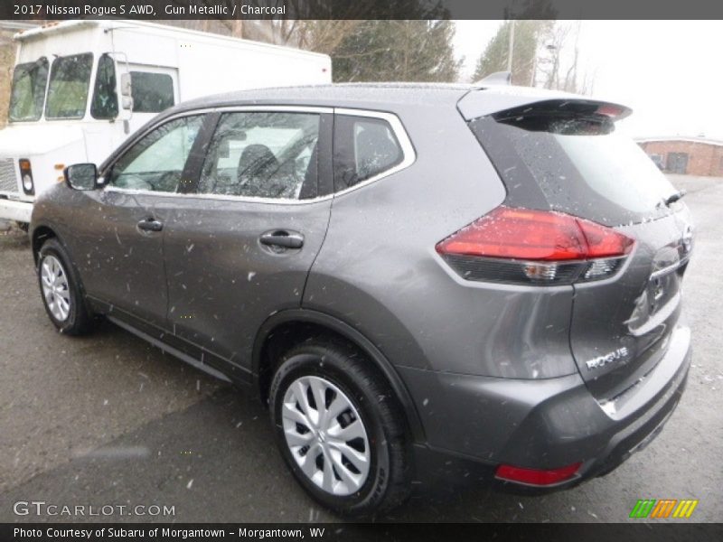 Gun Metallic / Charcoal 2017 Nissan Rogue S AWD