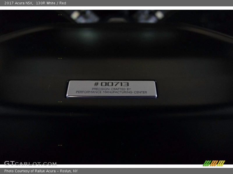 130R White / Red 2017 Acura NSX