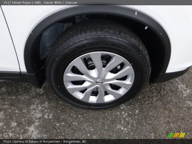 Glacier White / Charcoal 2017 Nissan Rogue S AWD