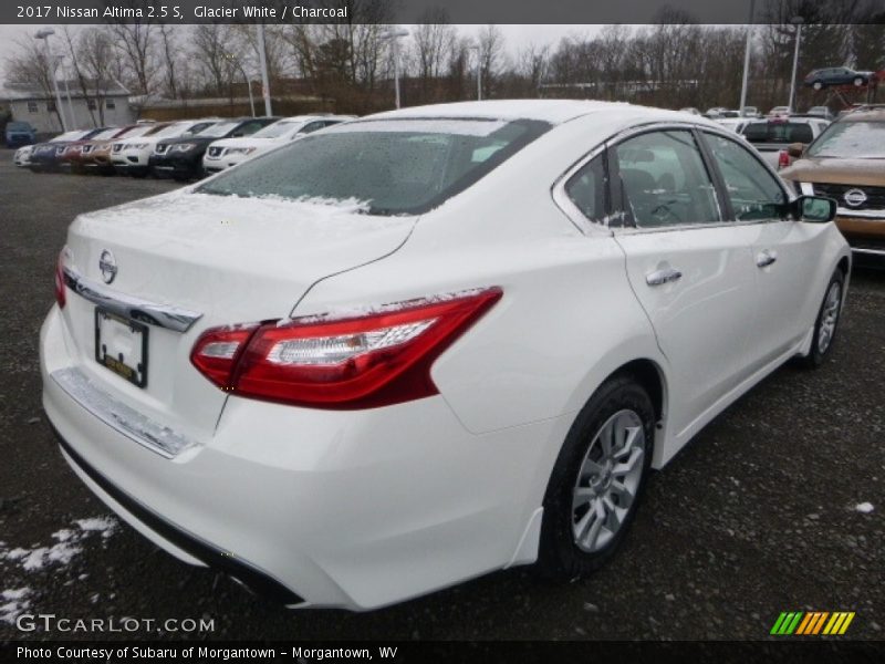 Glacier White / Charcoal 2017 Nissan Altima 2.5 S