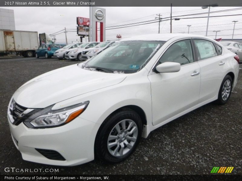 Glacier White / Charcoal 2017 Nissan Altima 2.5 S