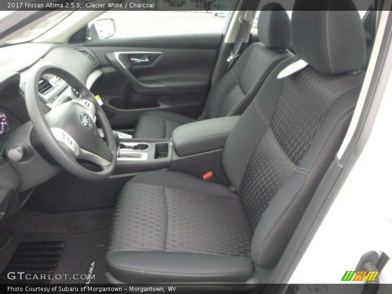 Glacier White / Charcoal 2017 Nissan Altima 2.5 S