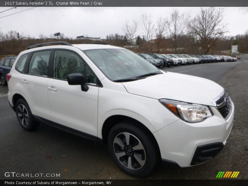 Crystal White Pearl / Gray 2017 Subaru Forester 2.5i