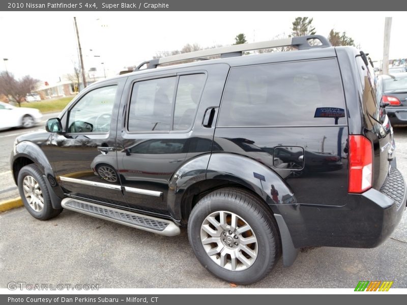 Super Black / Graphite 2010 Nissan Pathfinder S 4x4