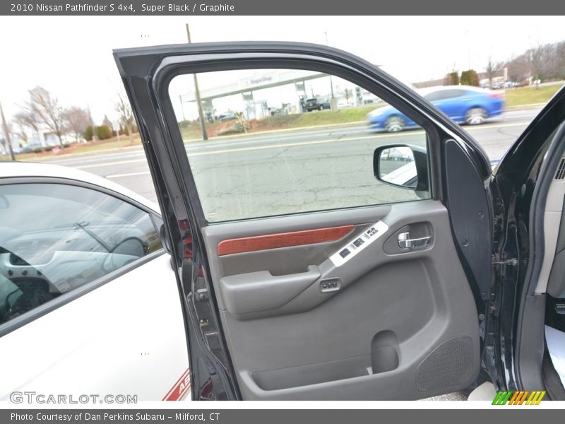 Super Black / Graphite 2010 Nissan Pathfinder S 4x4