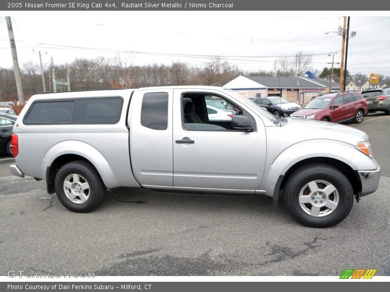 Radiant Silver Metallic / Nismo Charcoal 2005 Nissan Frontier SE King Cab 4x4