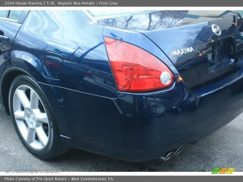 Majestic Blue Metallic / Frost Gray 2004 Nissan Maxima 3.5 SE