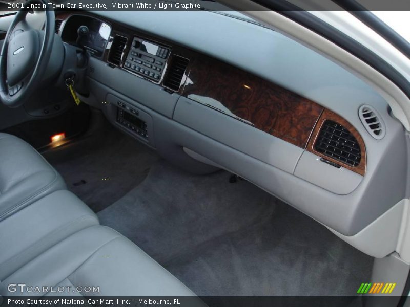 Vibrant White / Light Graphite 2001 Lincoln Town Car Executive