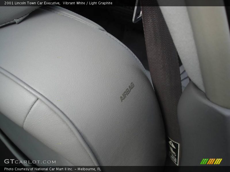 Vibrant White / Light Graphite 2001 Lincoln Town Car Executive