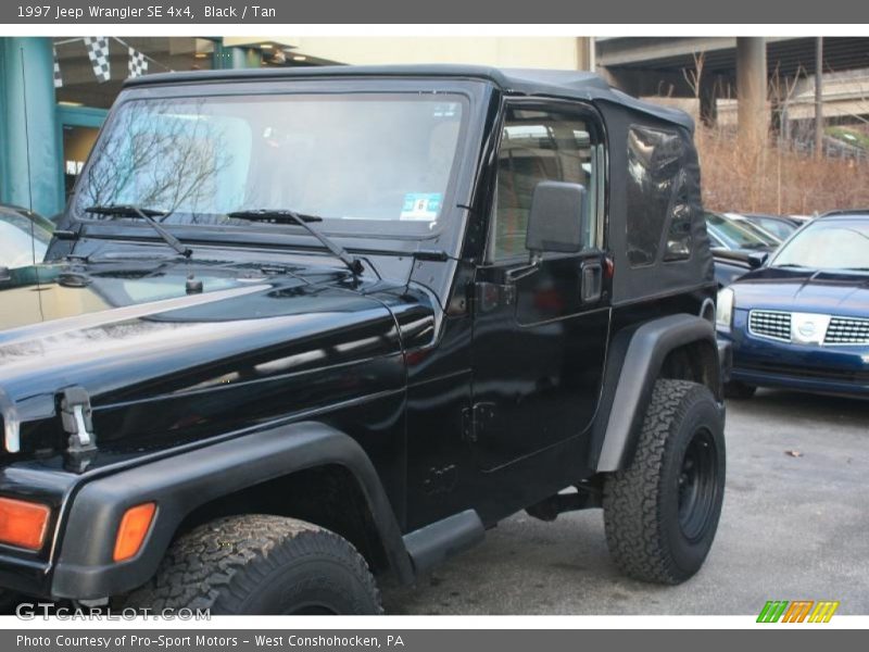 Black / Tan 1997 Jeep Wrangler SE 4x4