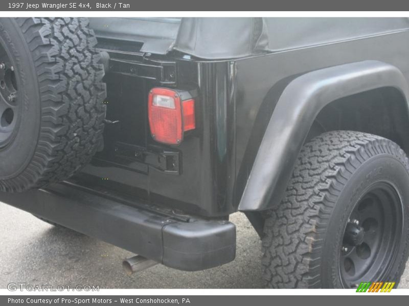 Black / Tan 1997 Jeep Wrangler SE 4x4