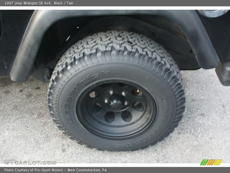 Black / Tan 1997 Jeep Wrangler SE 4x4