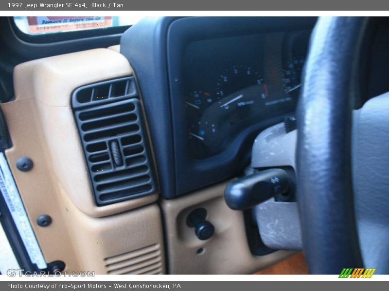 Black / Tan 1997 Jeep Wrangler SE 4x4
