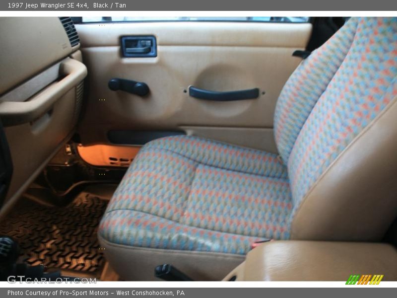 Black / Tan 1997 Jeep Wrangler SE 4x4