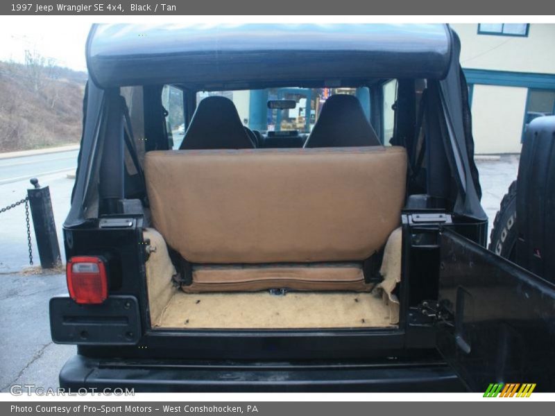 Black / Tan 1997 Jeep Wrangler SE 4x4