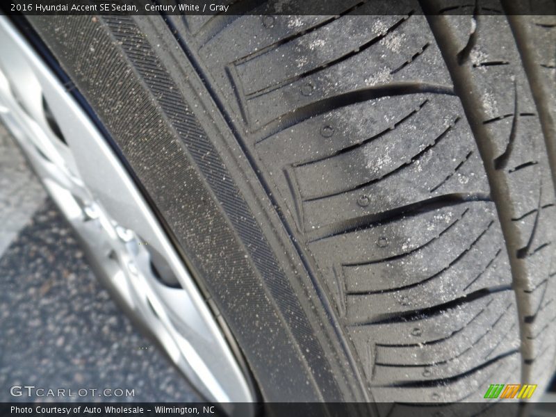 Century White / Gray 2016 Hyundai Accent SE Sedan