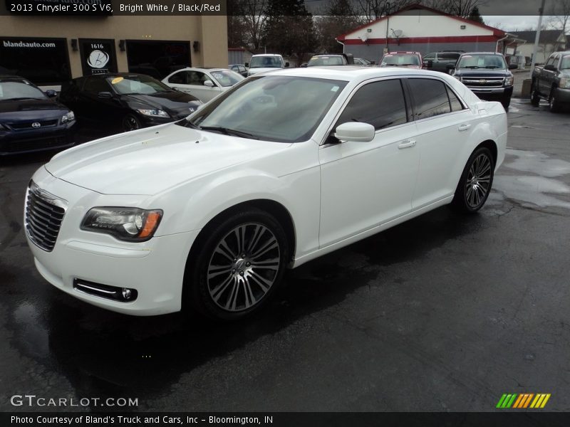 Bright White / Black/Red 2013 Chrysler 300 S V6