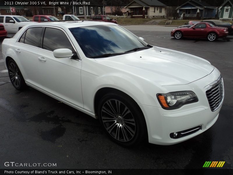 Bright White / Black/Red 2013 Chrysler 300 S V6
