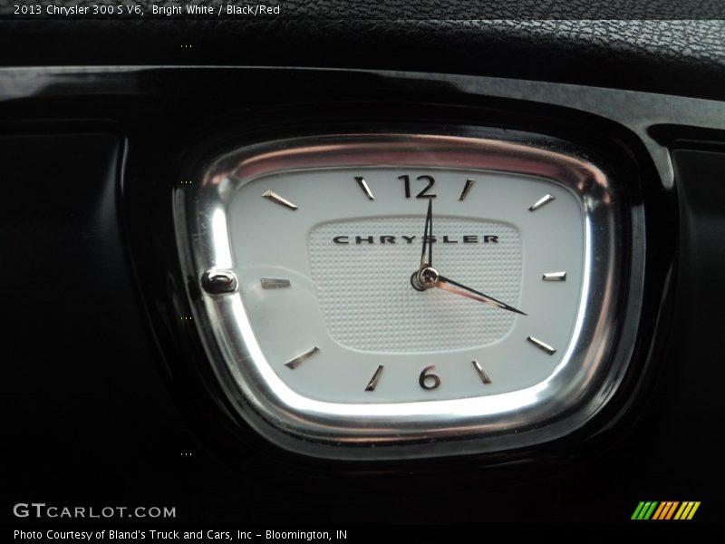 Bright White / Black/Red 2013 Chrysler 300 S V6