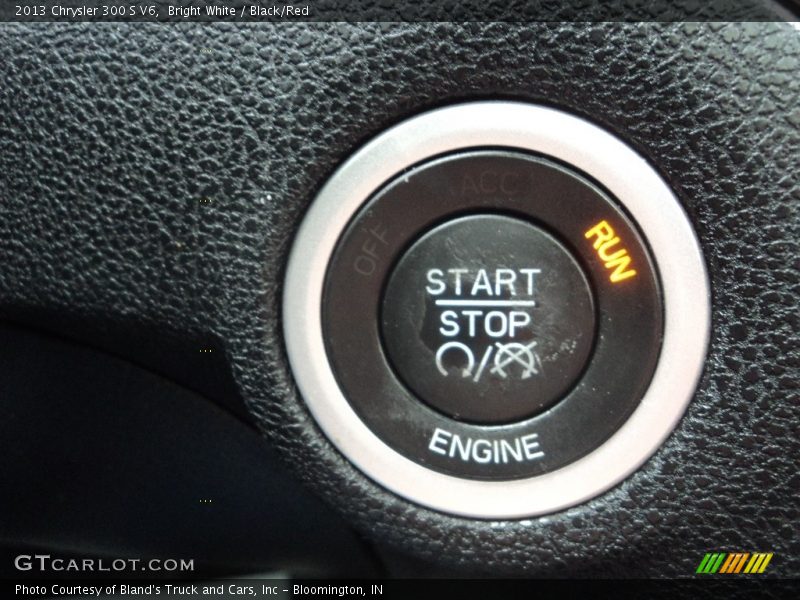 Bright White / Black/Red 2013 Chrysler 300 S V6