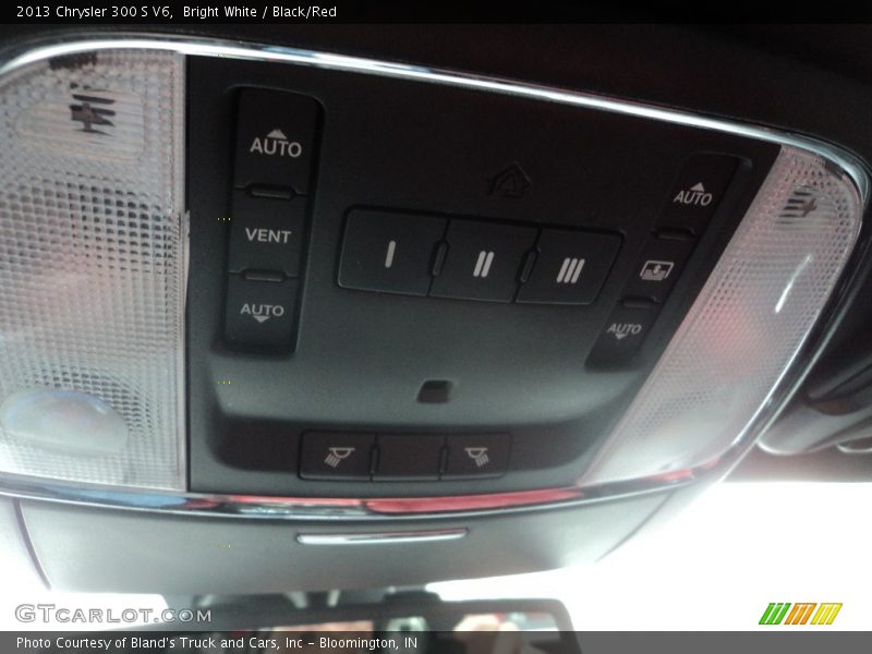Bright White / Black/Red 2013 Chrysler 300 S V6