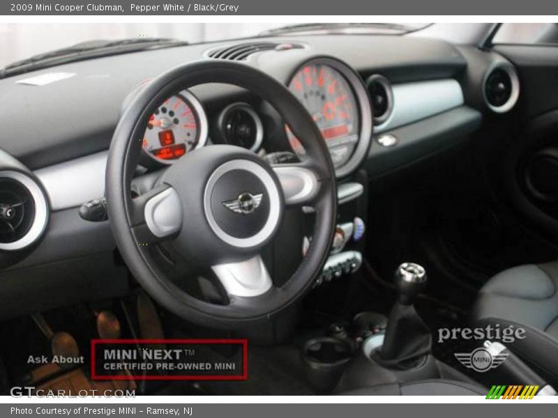 Pepper White / Black/Grey 2009 Mini Cooper Clubman