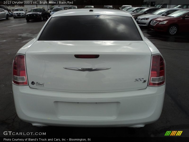 Bright White / Black/Red 2013 Chrysler 300 S V6