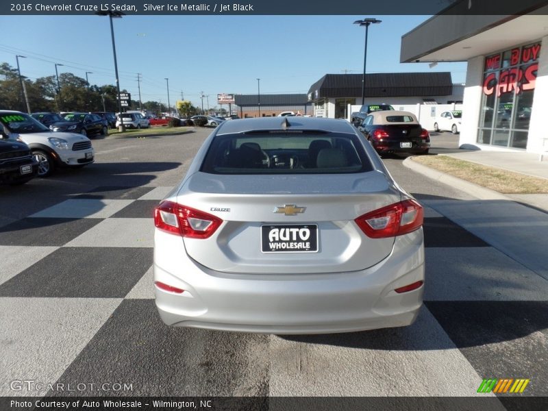 Silver Ice Metallic / Jet Black 2016 Chevrolet Cruze LS Sedan