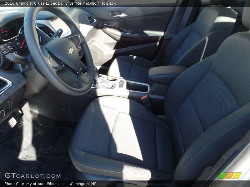 Silver Ice Metallic / Jet Black 2016 Chevrolet Cruze LS Sedan