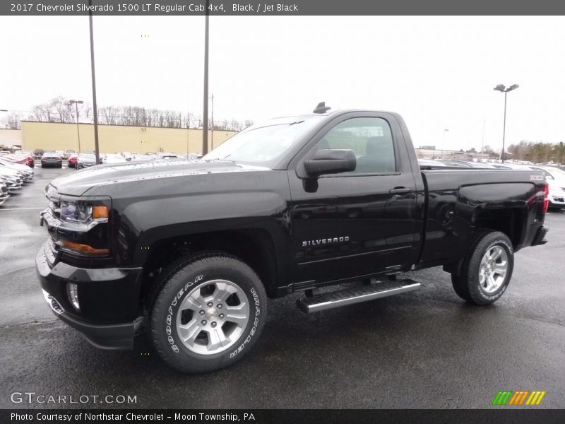 Front 3/4 View of 2017 Silverado 1500 LT Regular Cab 4x4