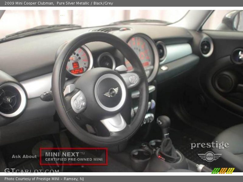Pure Silver Metallic / Black/Grey 2009 Mini Cooper Clubman